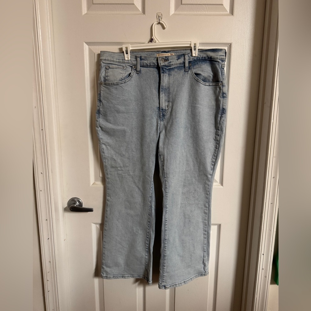 High waisted crop flare Levi denim jeans, size 16